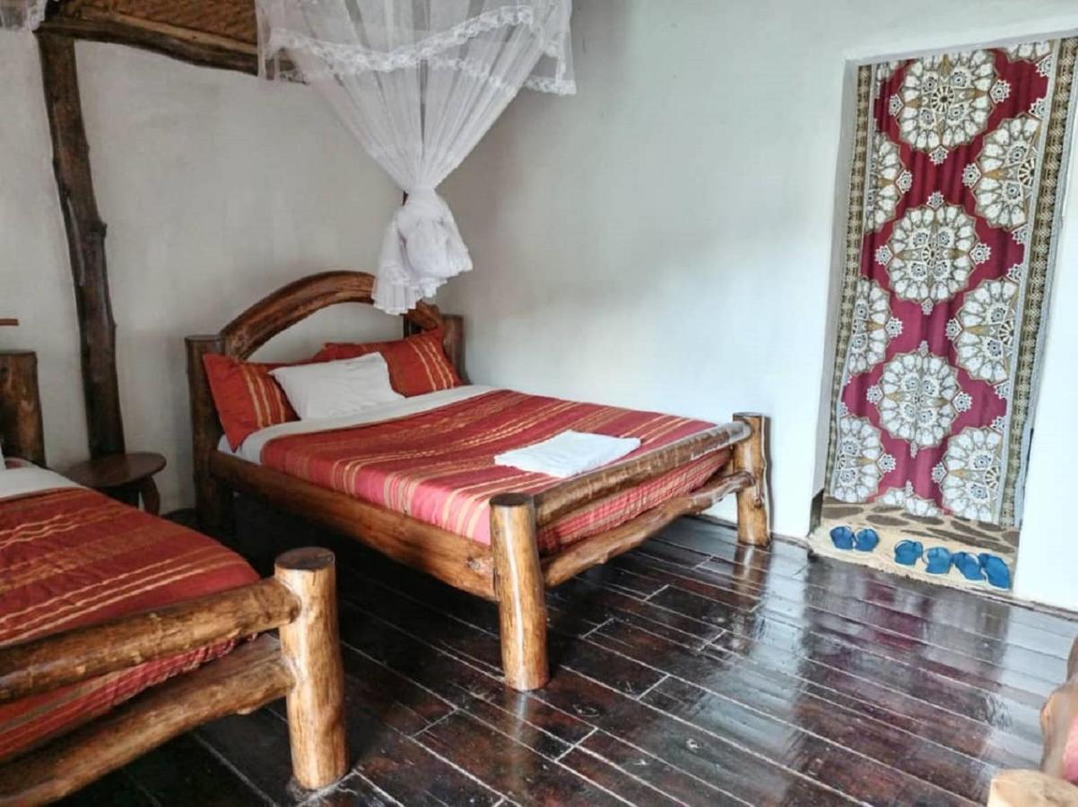 Ruhija Community Rest Camp Bed & Breakfast Kabale Exterior photo