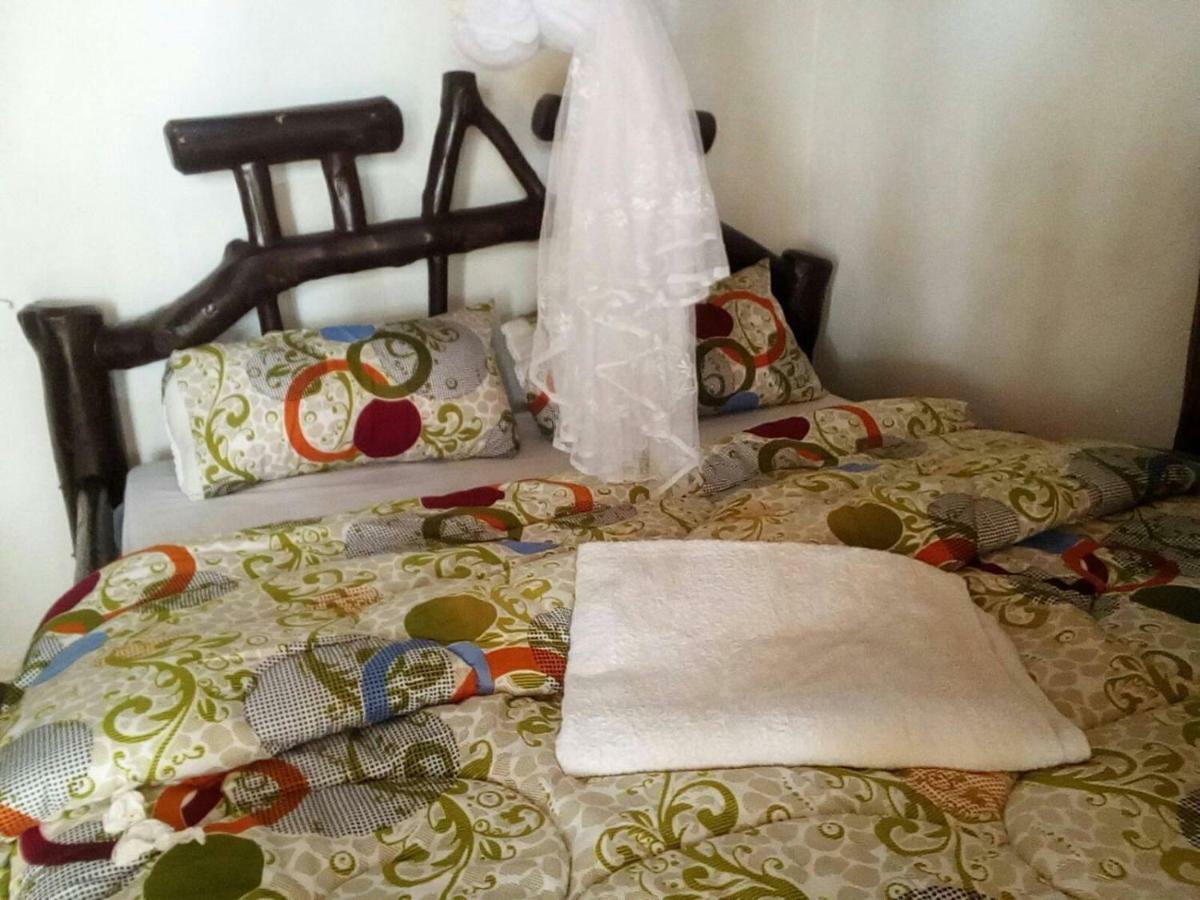 Ruhija Community Rest Camp Bed & Breakfast Kabale Exterior photo